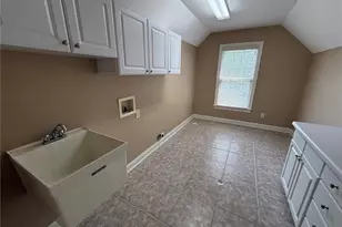 1016 Longhorn Ct, Greensboro, NC 27455 - Photo 12