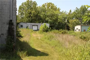 1506 Lexington Ave, Thomasville, NC 27360 - Photo 18