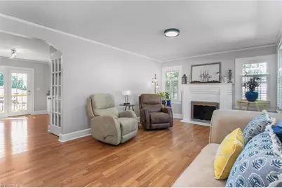 1111 N Woodleigh Circle, Reidsville, NC 27320 - Photo 4