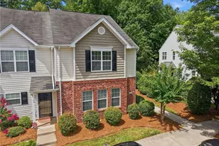 42 Ledgerstone Ln, Greensboro, NC 27407 - Photo 2