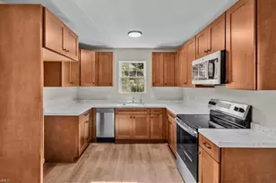 2607 Vickers Ave, High Point, NC 27262 - Photo 8