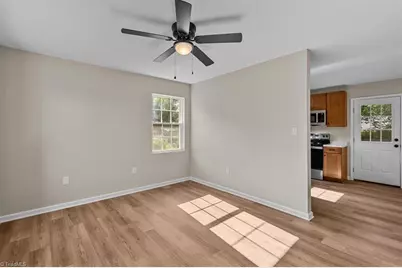 2607 Vickers Avenue, High Point, NC 27262 - Photo 4