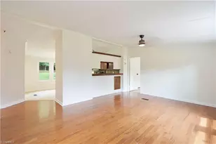 225 Beacon Ridge Rd, Thomasville, NC 27360 - Photo 4
