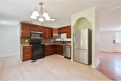 225 Beacon Ridge Road, Thomasville, NC 27360 - Photo 8