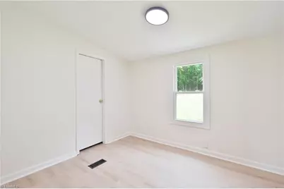 225 Beacon Ridge Road, Thomasville, NC 27360 - Photo 10