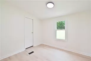 225 Beacon Ridge Rd, Thomasville, NC 27360 - Photo 10