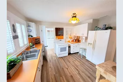 971 N Bridge Street, Elkin, NC 28621 - Photo 10