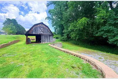 971 N Bridge Street, Elkin, NC 28621 - Photo 2