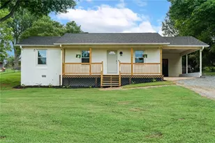 141 Lowell St, Lexington, NC 27295 - Photo 1