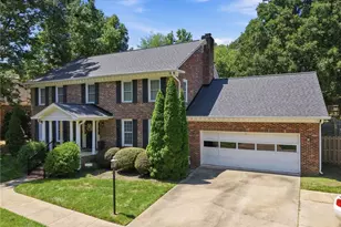 2019 La Dora Dr, High Point, NC 27265 - Photo 2