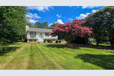 3581 Robinwest Drive, Pfafftown, NC 27040 - Photo 2