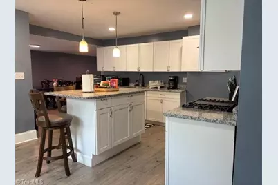 306 Oakview Road, High Point, NC 27265 - Photo 2