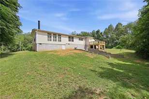 1200 Blue Ridge Ln, Sandy Ridge, NC 27046 - Photo 34