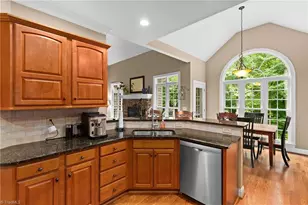 882 Horneytown Rd, High Point, NC 27265 - Photo 14