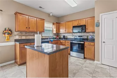 825 Hedgepath Terrace, High Point, NC 27265 - Photo 8