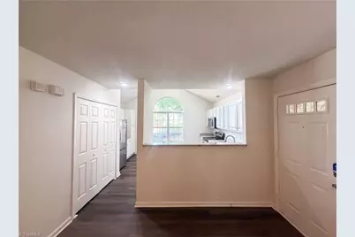 30 Pickwick Place, Greensboro, NC 27407 - Photo 6