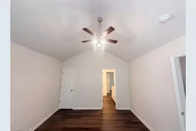 30 Pickwick Place, Greensboro, NC 27407 - Photo 4