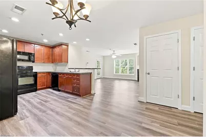 4762 Tatton Park Circle #2D, Winston-Salem, NC 27103 - Photo 6