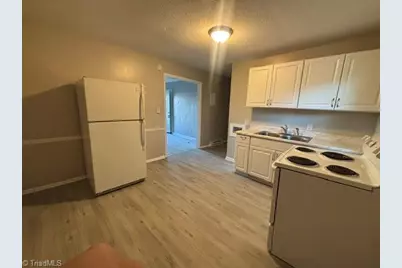 3602 Greensboro Street #D, Greensboro, NC 27401 - Photo 4