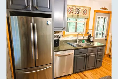 1647 Staghorn Road, Purlear, NC 28665 - Photo 6