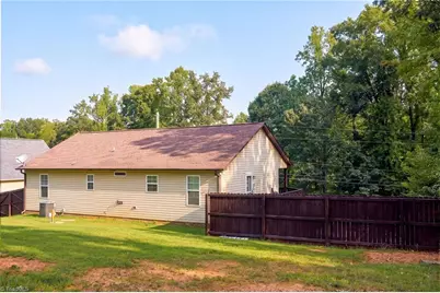 133 Lake Drive 9, Lexington, NC 27292 - Photo 26