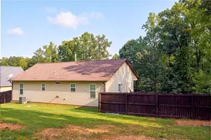 133 Lake Drive 9, Lexington, NC 27292 - Photo 26