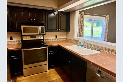 1540 Ivy Trace, Wilkesboro, NC 28697 - Photo 8