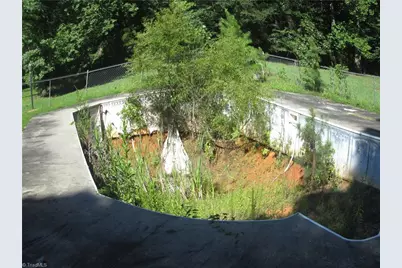 833 Ervin Drive, Lexington, NC 27292 - Photo 2