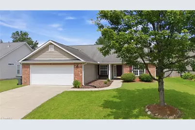 2427 Pepperstone Drive, Graham, NC 27253 - Photo 2