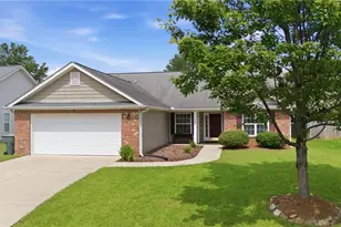 2427 Pepperstone Dr, Graham, NC 27253 - Photo 2