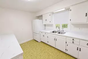 215 Bidney Dr, Burlington, NC 27215 - Photo 8