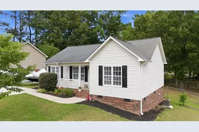 715 Dillon Street, Thomasville, NC 27360 - Photo 4