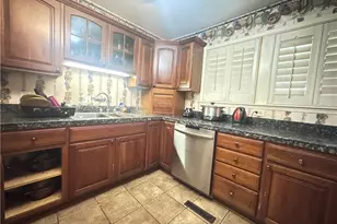 2333 Pinecroft Rd, Greensboro, NC 27407 - Photo 6