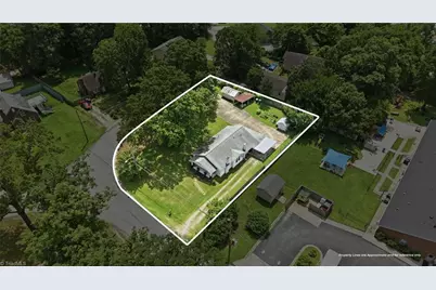 106 Crestwood Circle, High Point, NC 27260 - Photo 4