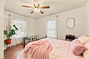 106 Crestwood Cir, High Point, NC 27260 - Photo 12