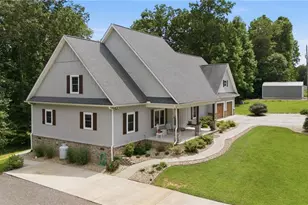 612 Niston Ln, Mount Airy, NC 27030 - Photo 4