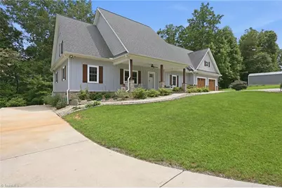 612 Niston Lane, Mount Airy, NC 27030 - Photo 2