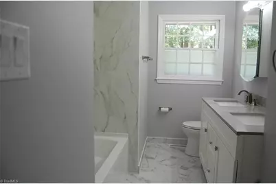 1105 McDowell Drive, Greensboro, NC 27408 - Photo 12