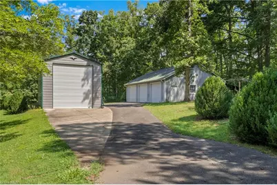 404 Ararat Road, Pilot Mountain, NC 27041 - Photo 4