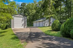 404 Ararat Rd, Pilot Mountain, NC 27041 - Photo 4