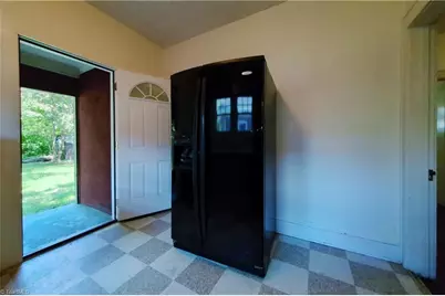 3004 N Patterson Avenue, Winston-Salem, NC 27105 - Photo 28