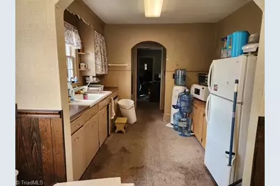 606 Randolph Street, Thomasville, NC 27360 - Photo 12