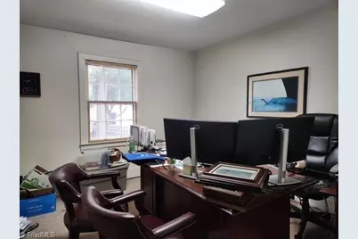 606 Randolph Street, Thomasville, NC 27360 - Photo 18