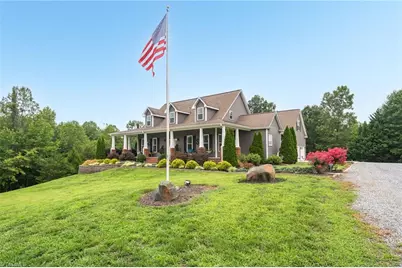 1819 Merritt Trail, Burlington, NC 27217 - Photo 2