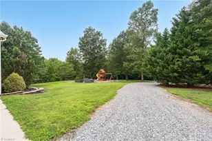 1819 Merritt Trail, Burlington, NC 27217 - Photo 36