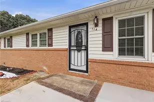 114 N Hall St, High Point, NC 27263 - Photo 4