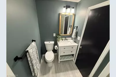 805 Plummer Drive, Greensboro, NC 27410 - Photo 24