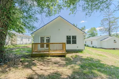 404 Walker Avenue, Graham, NC 27253 - Photo 18
