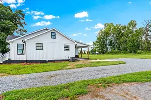 3036 US Hwy 21, Hamptonville, NC 27020 - Photo 24