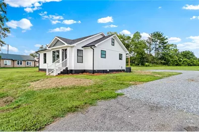 3036 US Highway 21, Hamptonville, NC 27020 - Photo 2